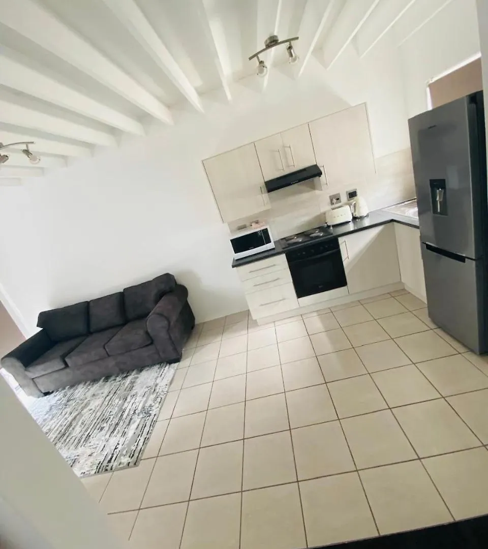 Luxury Suites At St Petes Duplex Townhouse Newton Park Апарт-отель