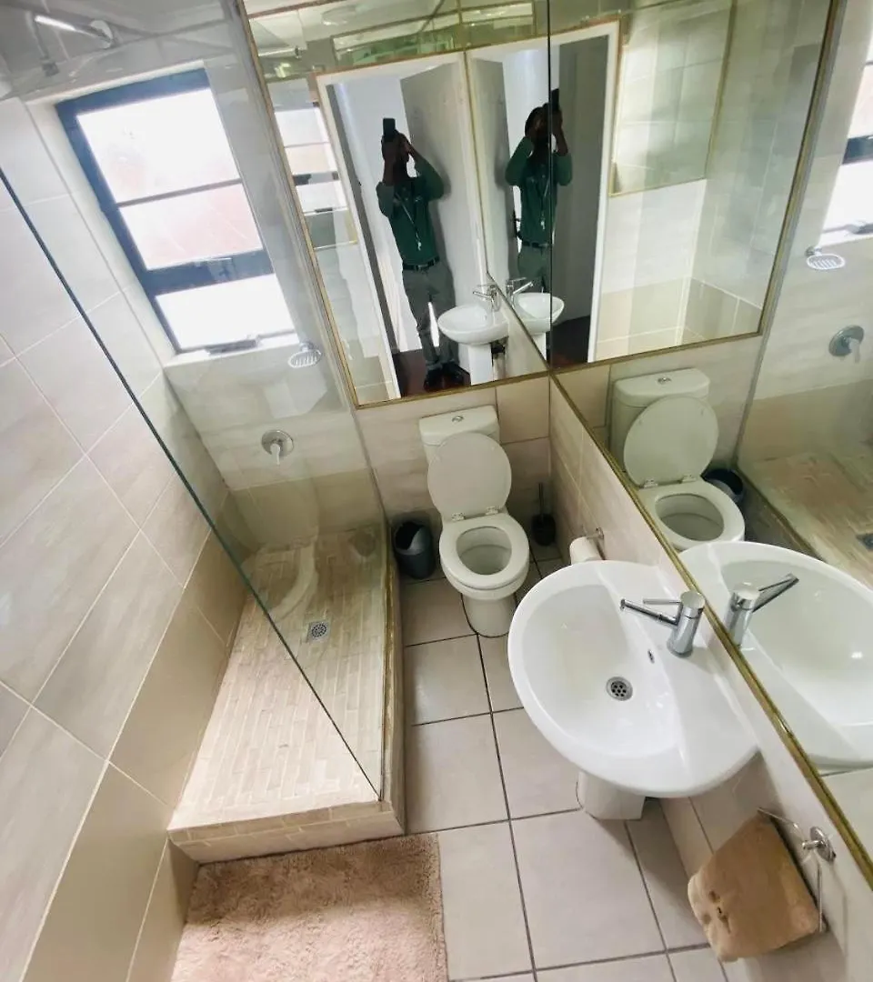 Luxury Suites At St Petes Duplex Townhouse Newton Park ЮАР