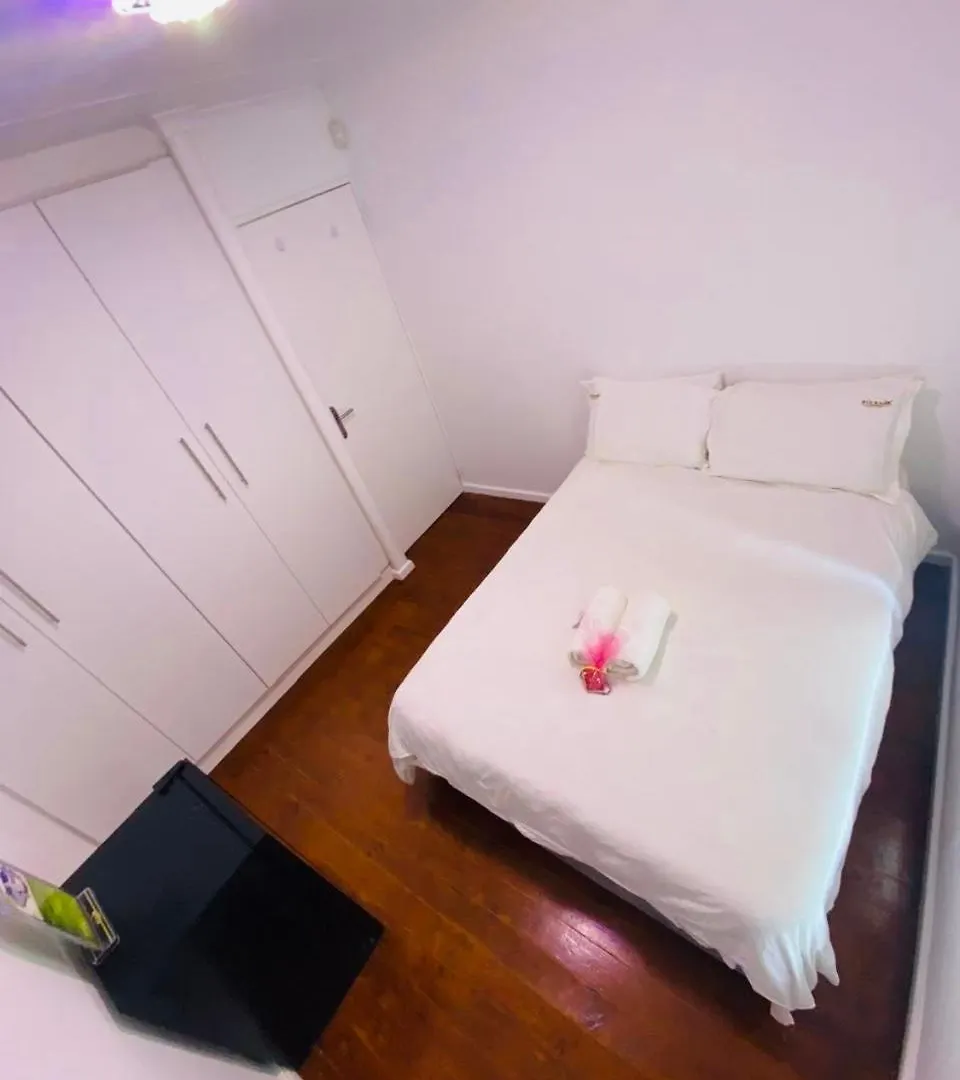Luxury Suites At St Petes Duplex Townhouse Newton Park Апарт-отель