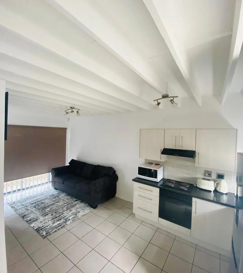 Luxury Suites At St Petes Duplex Townhouse Newton Park 0*,  ЮАР